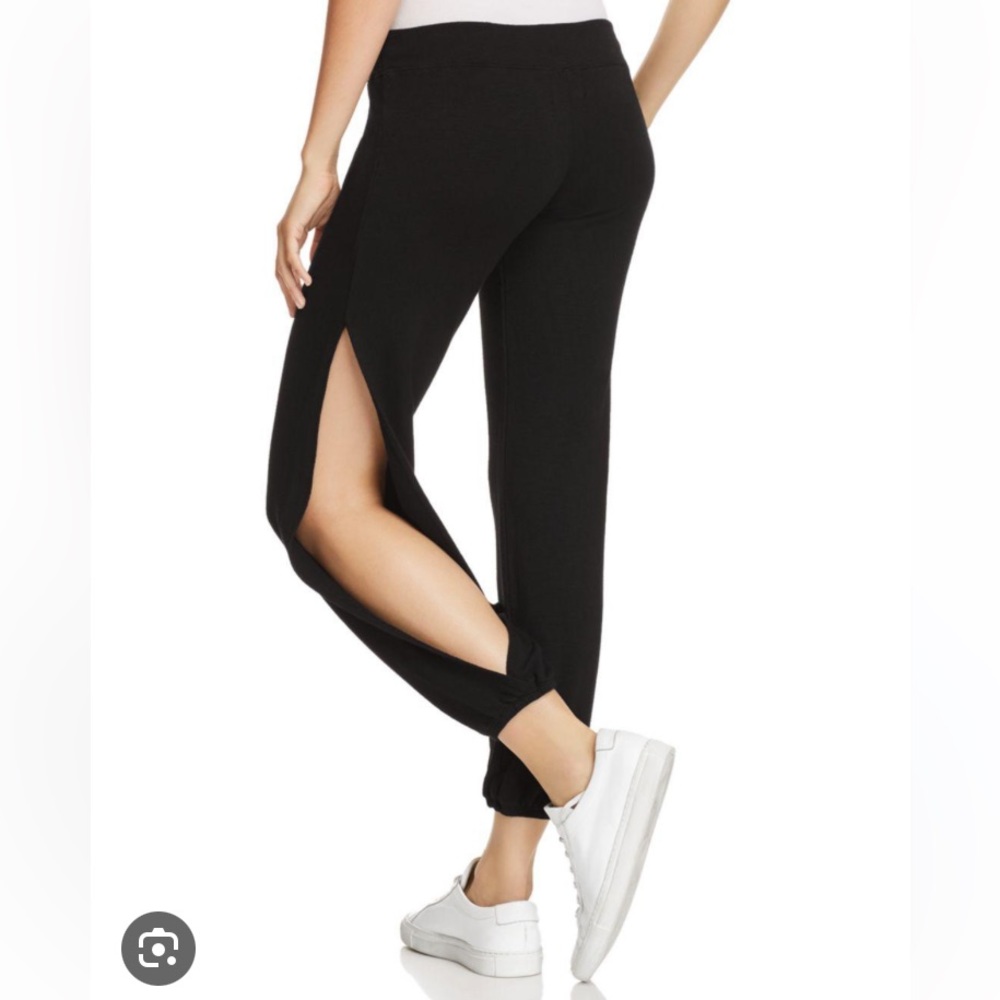 Monrow Women’s Side-Slit Sweatpants Black